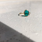 エメラルドグリーンリング