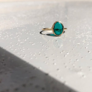 エメラルドグリーンリング