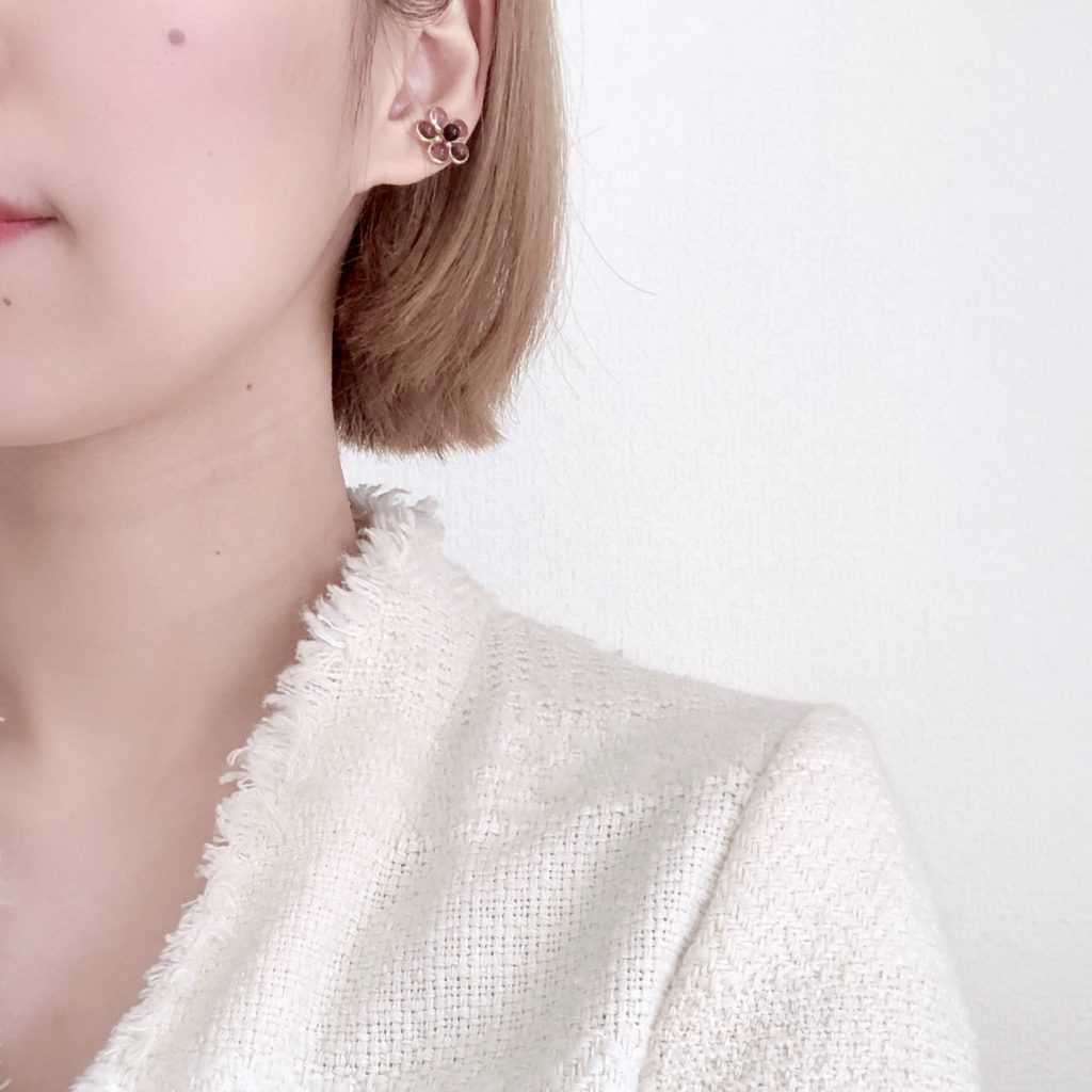 フラワーピアス　ピンク着画