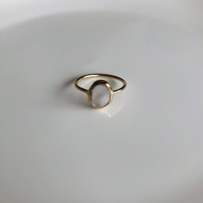 Smallオーバルリング　クリア正面