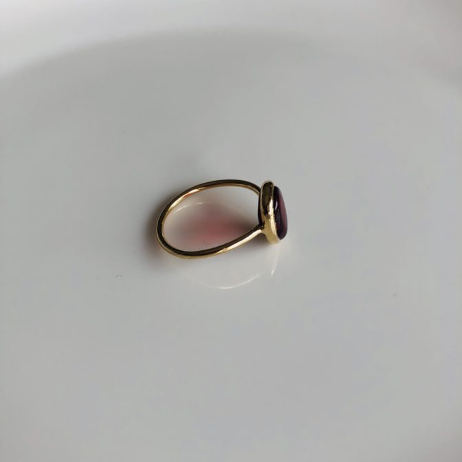 Smallオーバルリング　レッド横