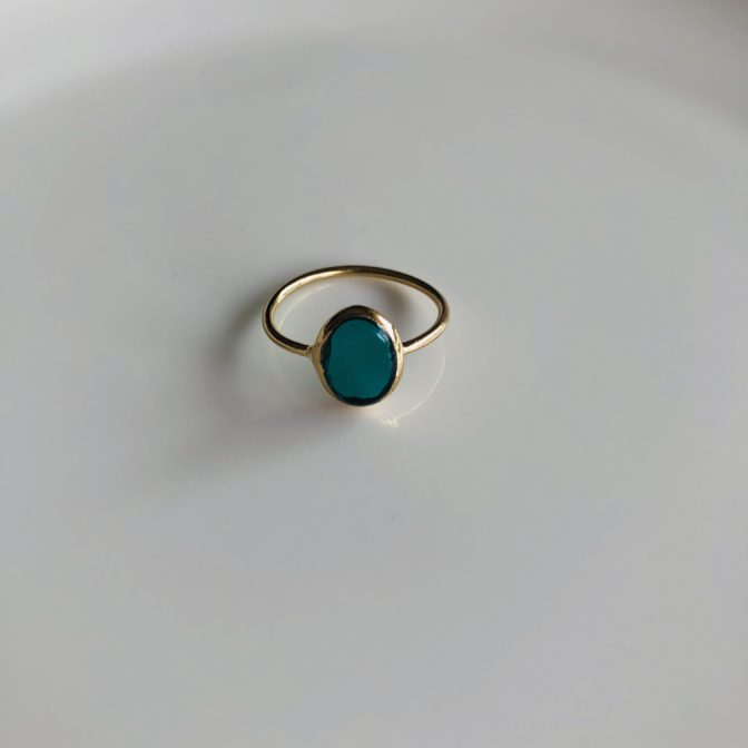 Smallオーバルリング　エメラルドグリーン正面