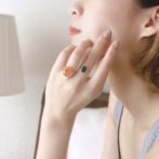 Bigオーバルリング Brown 着用