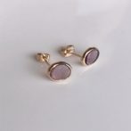 オーバルピアス　ピンク正面