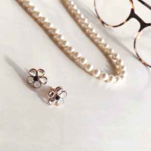 女子がほしいアクセサリーとは