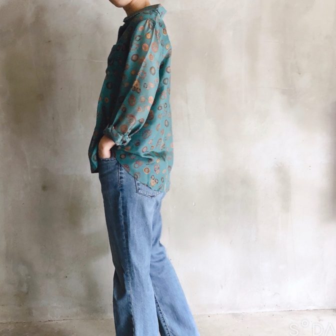 ソワパリ　ネックレス柄シャツ