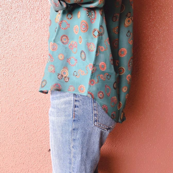 ソワパリ　ネックレス柄シャツ