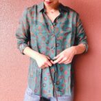 ソワパリ　ネックレス柄シャツ