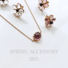 新作アクセサリー製作中