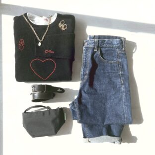 ブラックを可愛く着こなすパリジェンヌ