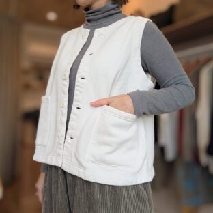 TIGRE BROCANTE(ティグルブロカンテ)クルーネックベスト